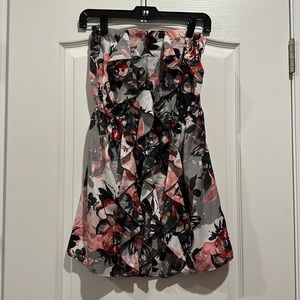 Strapless dress